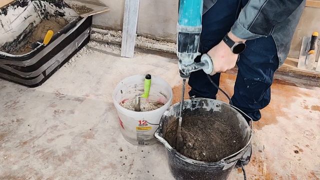 Подготовка раствора терразитовой штукатурки к работе без мраморной крошки