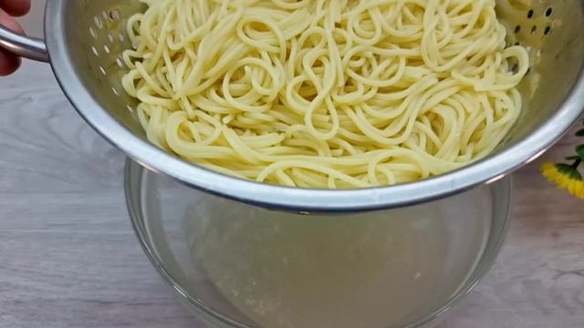 Спагетти с фаршем и салат _Витаминный__ две простые идеи для обеда или ужина, как больше нравится