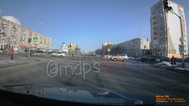 летун чуть не убил пешеходов в Сургуте