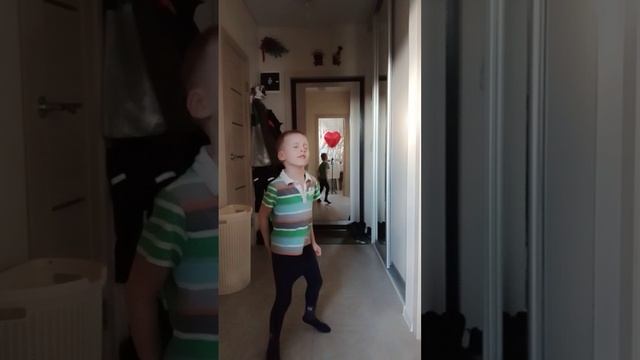 VID_20250407_180042.mp4