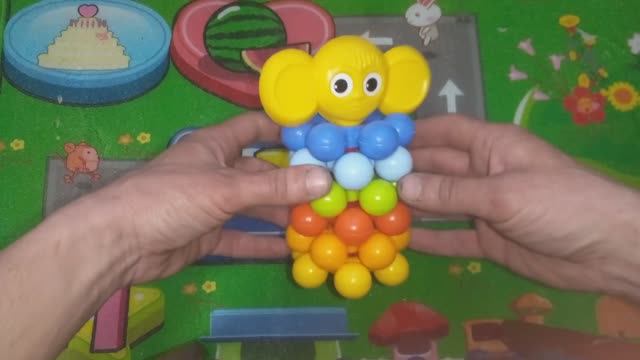 Чебурашка пирамидка