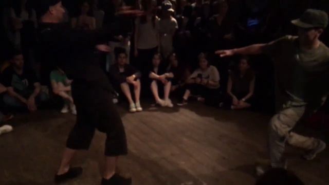 Banzay(Far-For) & Atazhan(I.Town Family) freestyle exchange | Footwork House Jam