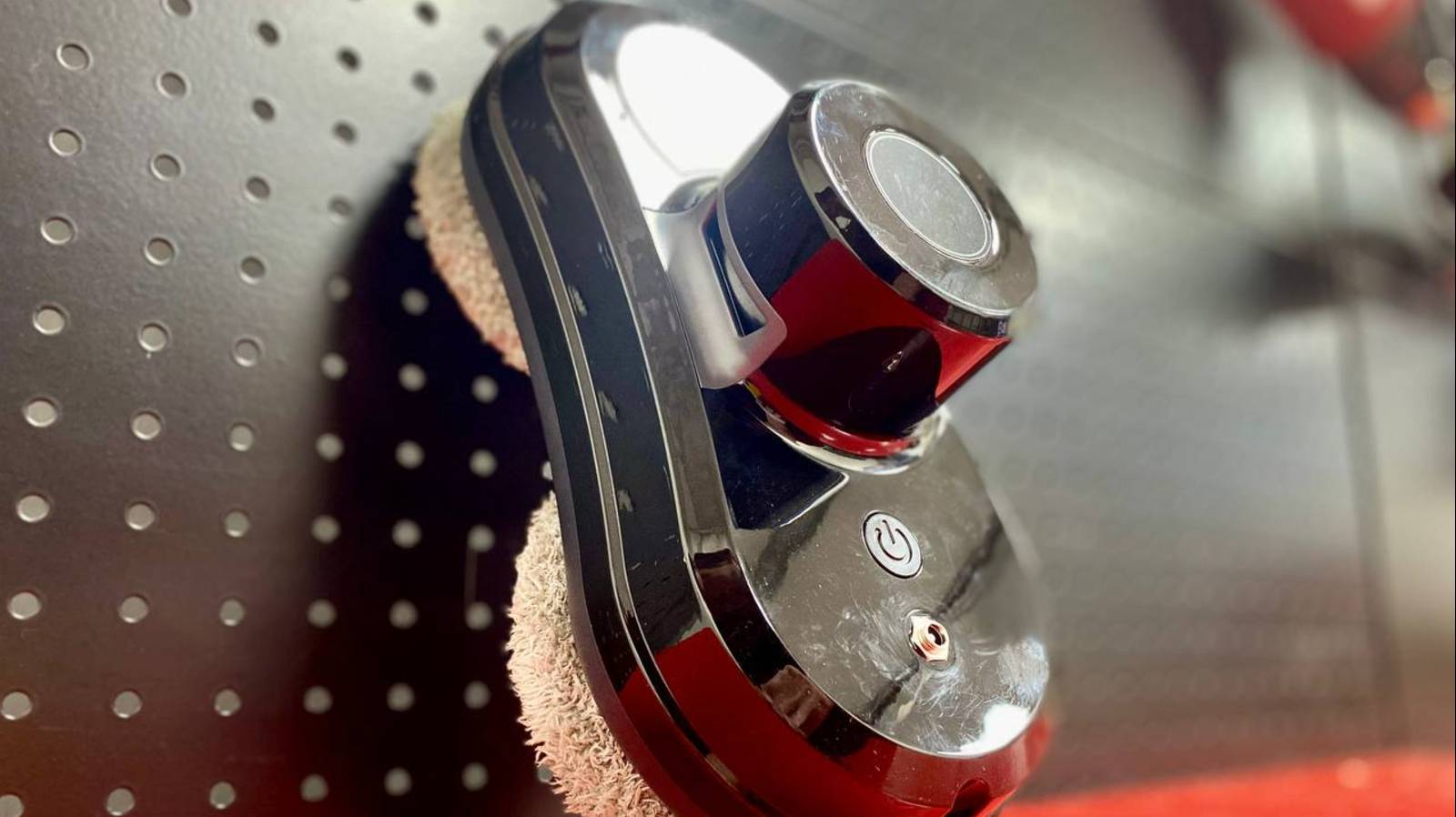 Робот - мойщик окон REDMOND RV-RW001S