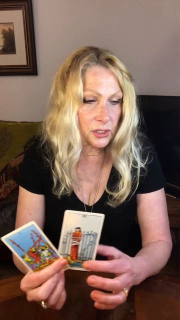 Вы связаны узами. Сейчас не можете их разорвать. Aurora Tarot. 2 May 2023