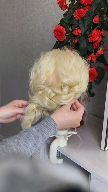Как сделать прическу своими руками из 2-х косичек. Видео урок по прически. #hairstyle #tutorial