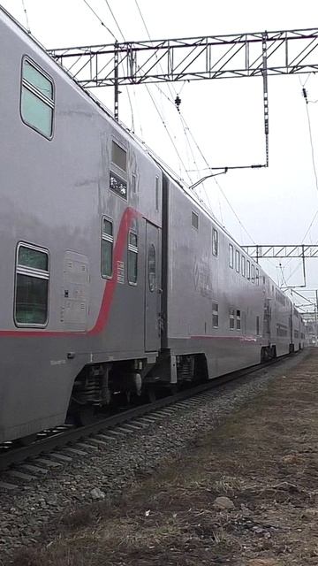 Эл.-воз ЭП20-080 (ТЧЭ-6) со скорым поездом "Таврия/Двухэтажный состав" №028М Москва - Симферополь.