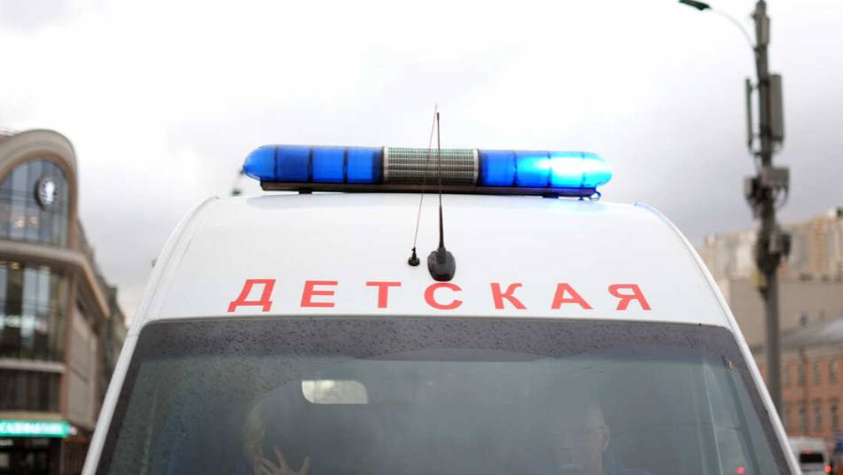 Девочке прищемило голову дверьми автобуса в Санкт-Петербурге