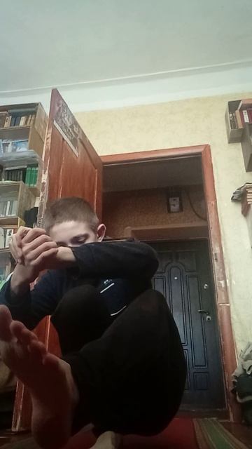 Приседание на одной ноге (почти максимум)