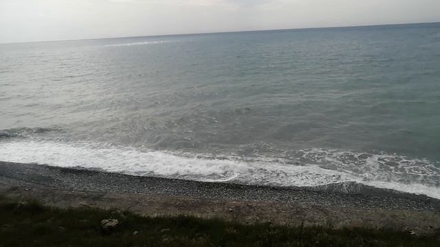 А на море белый песок