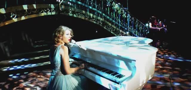 Taylor Swift (Тейлор Свифт) - Back To December (2011)