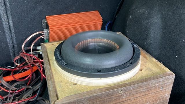 Dl audio black bass 8 огромный ход.
#автозвук #сабвуфер #subwoofer #басс #bass