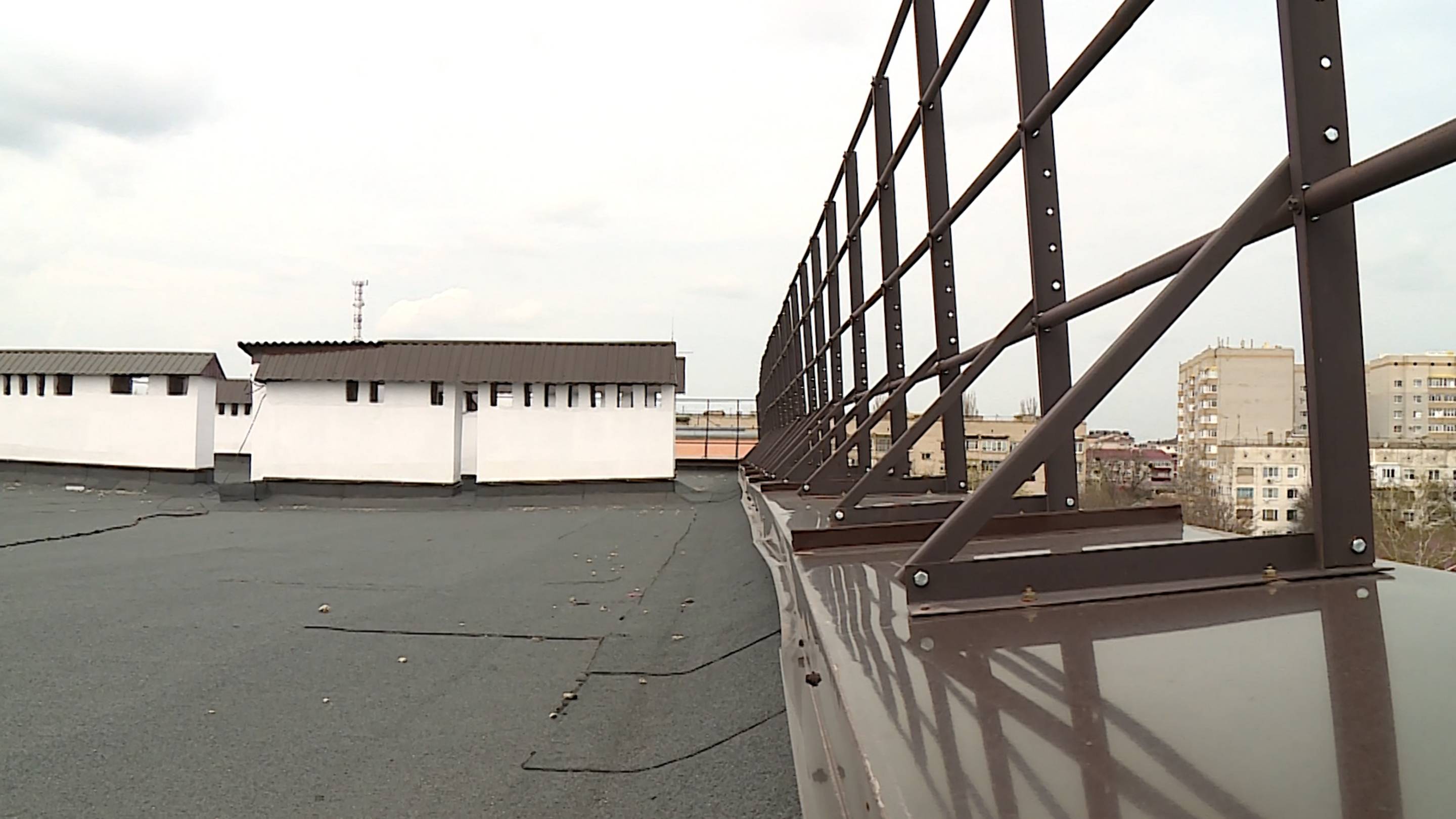 Крышу пятиэтажки капитально отремонтировали в Михайловске