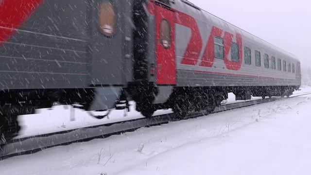 Пригородный поезд Яр - Светлополянск под ЧМЭЗ-3926 на перегоне Шлаковая - Котчиха, 08.04.2025