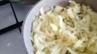 Как приготовить вкусный мясной салат.