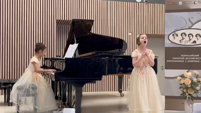 И. Брамс "Божья коровка ", муз. М. Сливкин "Лошадка Пони " перевод И. Токмаковой .