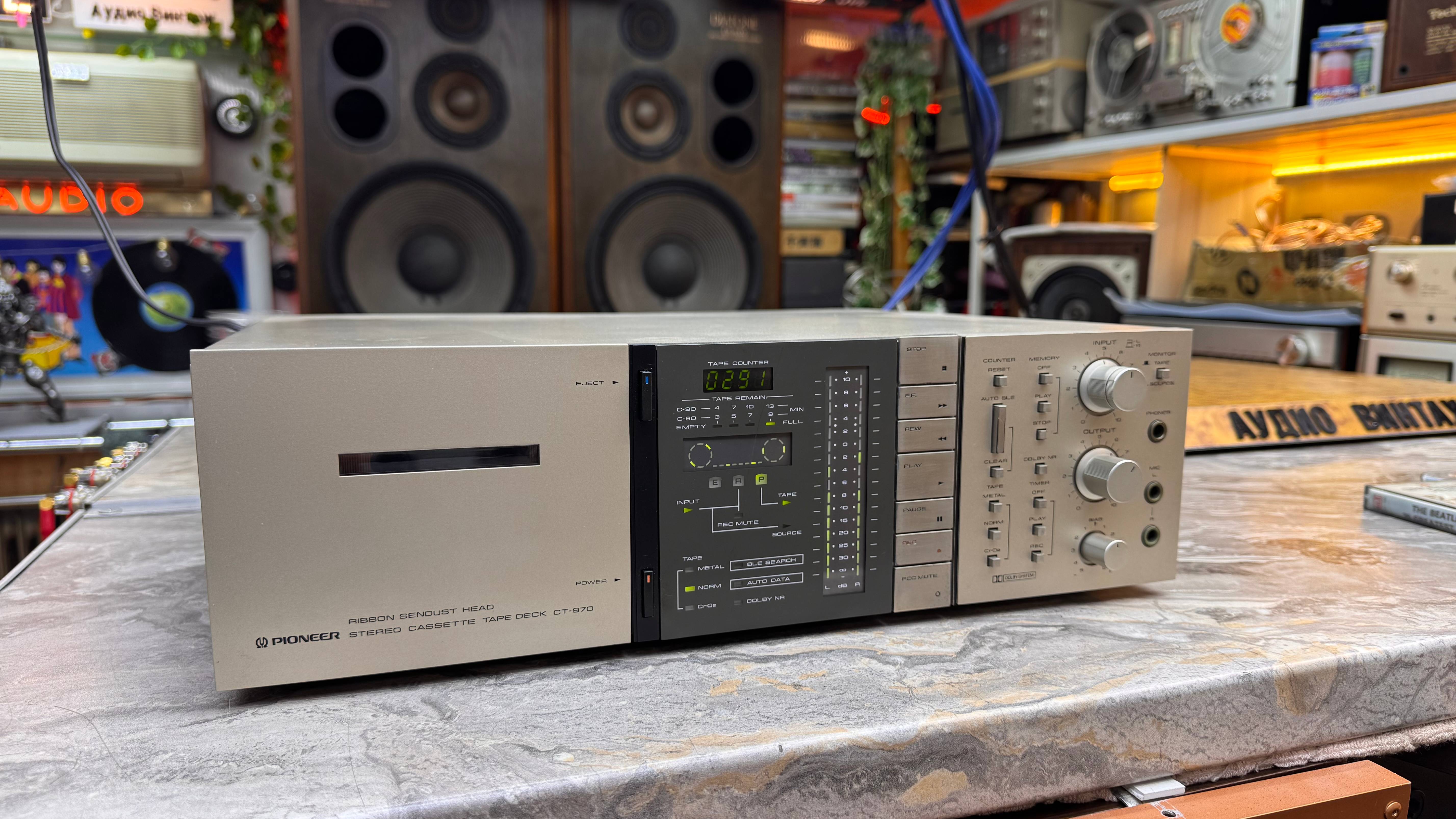 Кассетная дека Pioneer CT-970 продолжаем...