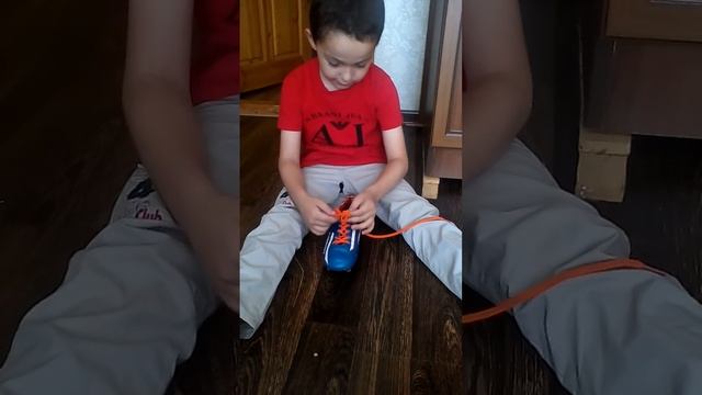 как правильно завязывать шнурки. Урок 1 IbragimTV