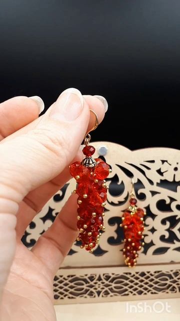 Серьги-кисти из бусин  #вязаниеизбисера #бисер #beads#kastorna #beadscrochet#diy Муз: jiglr, Odyssey