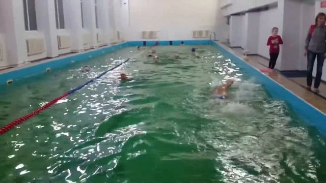 Тренировка в бассейне
