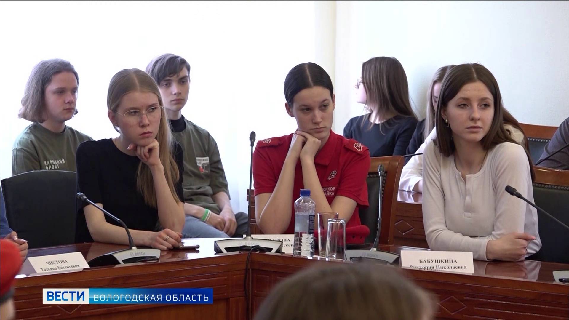 Лётчик-космонавт Андрей Борисенко стал гостем дискуссионного клуба в вологодском Парламенте