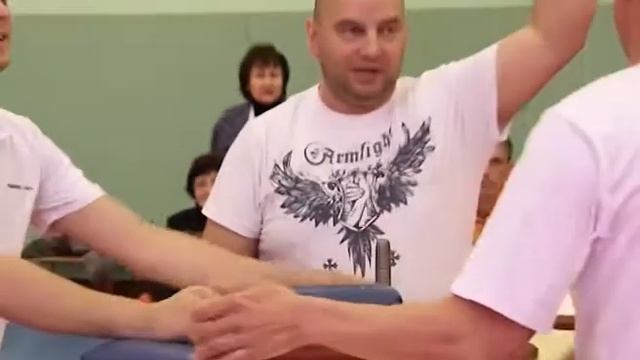 Соревнования по армрестлингу в рамках рабочей спартакиады ОЭМК