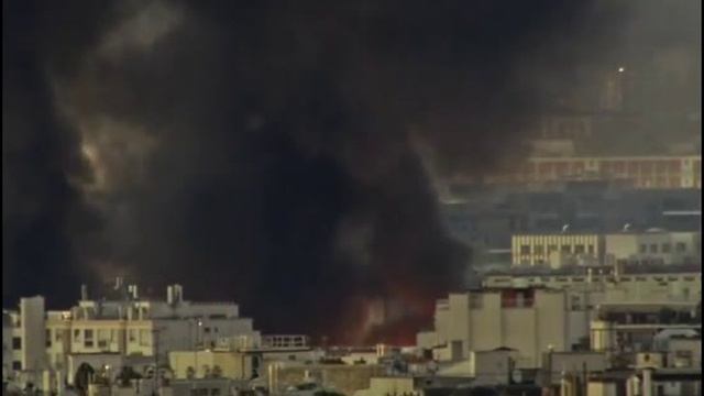 Масштабный пожар на северо-западе Парижа