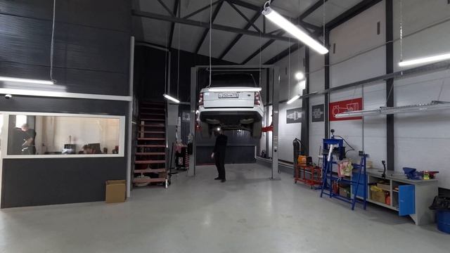 Предпродажная диагностика Range Rover. Автосервис «Аквариум - Кудрово»