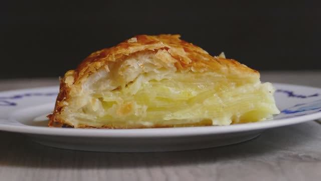 Французский картофельный пирог - уютная классика с хрустящей корочкой 🥔✨