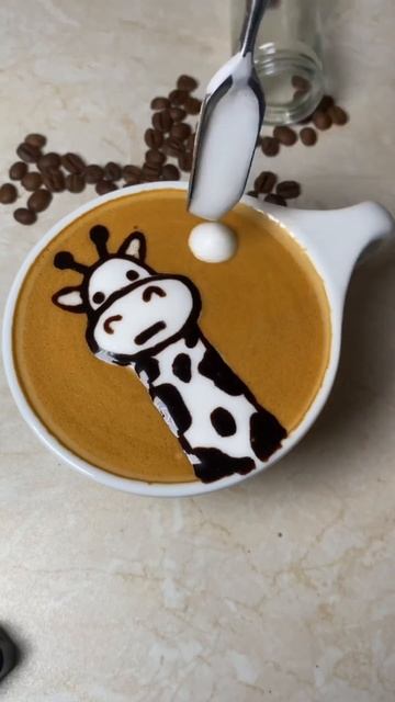 Милый жираф🦒латте-арт