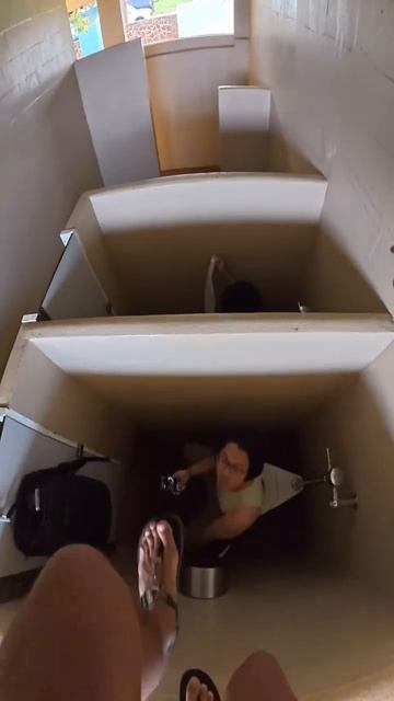 Hi