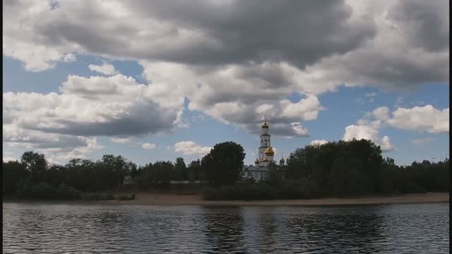 Теплоход. Река Кама. На теплоходе по реке Каме.