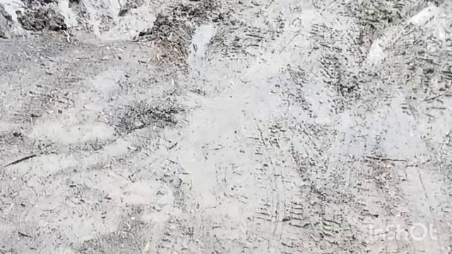 Вдоль по переулку порвана труба
