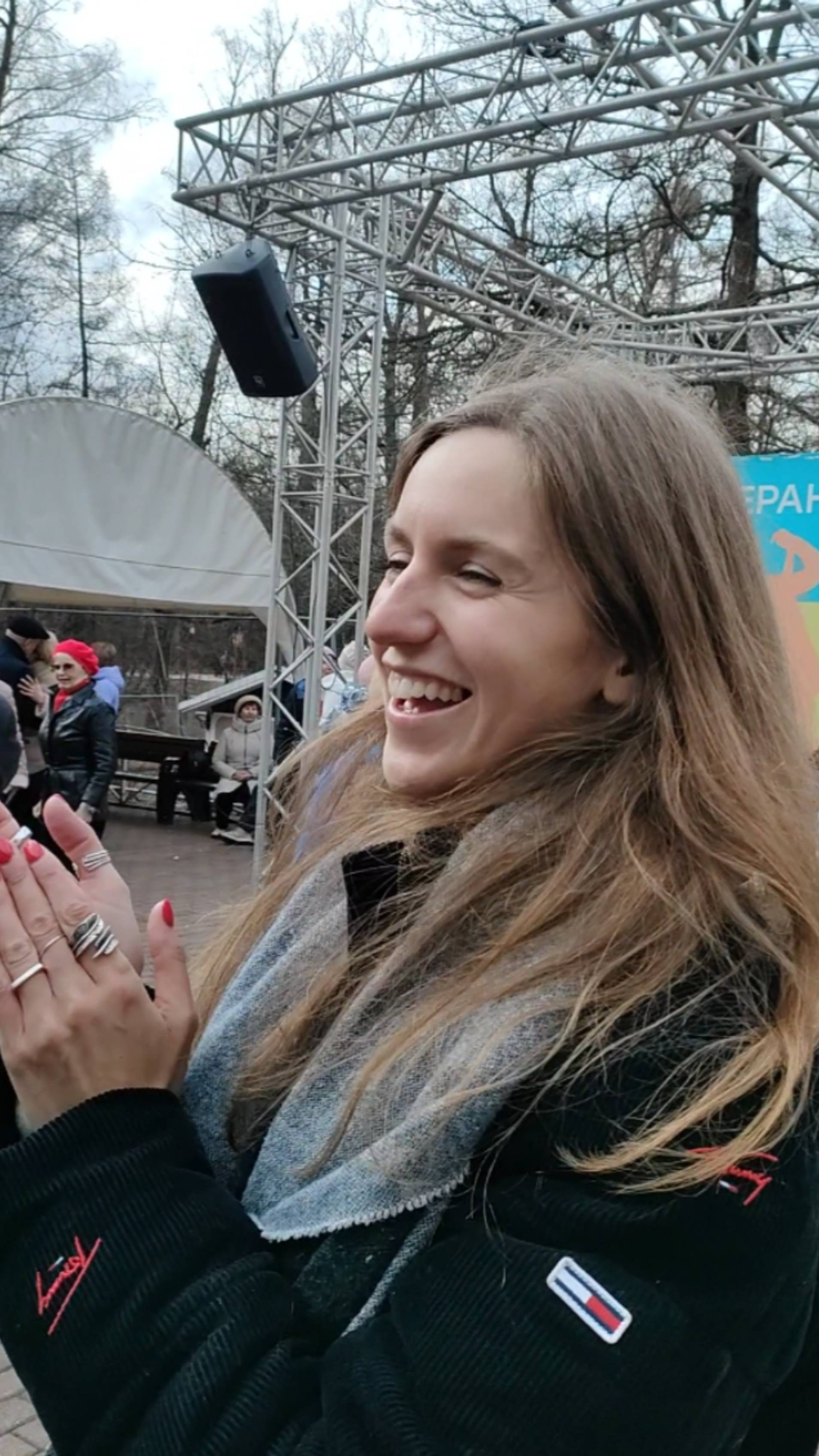 Как пенсионеры зажигают молодёжь!