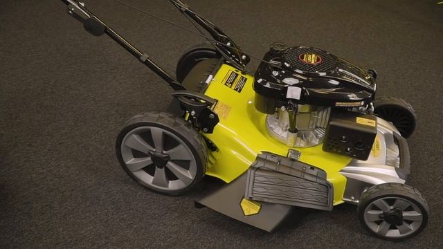 Видеоинструкция Champion бензиновая газонокосилка из коробки, комплектность, подготовка, запуск