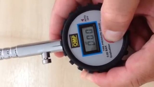 NC/072 Calibrador Digital OMP Para Kart - Como ajustar a unidade de medida: BAR, PSI, KG ou kPa.