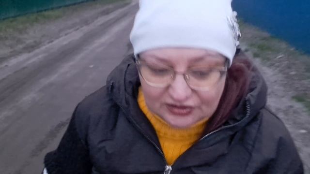Похолодало,вышла погулять и с вами поболтать
