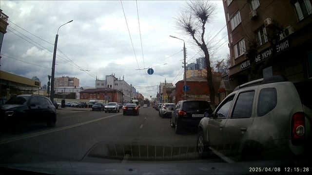 08.04.2025 в 12:15 водитель на автомобиле ТОЙОТА КАМРИ г/н М781СО159