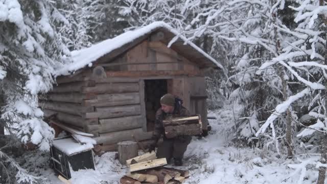 Подледная рыбалка. В гостях у Иваныча.