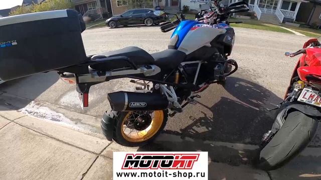 BMW R1250GS с глушителем Arrow Maxi Race-Tech