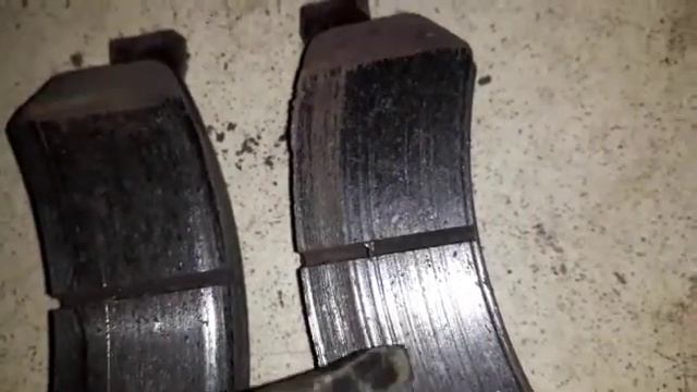 после замены колодок появился скрип.