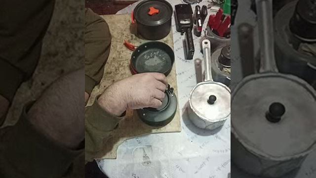 Обзор набора походной посуды: кастрюля, сковородка, чайник.