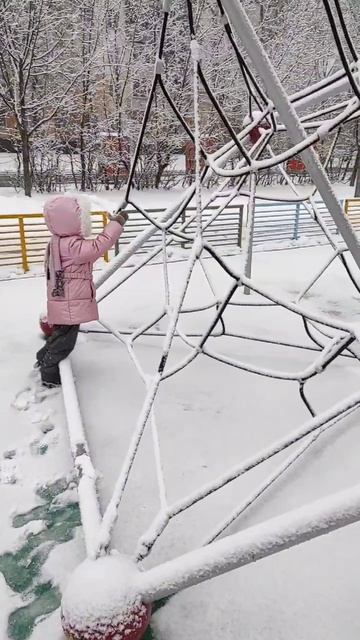 Зима пришла в апреле
