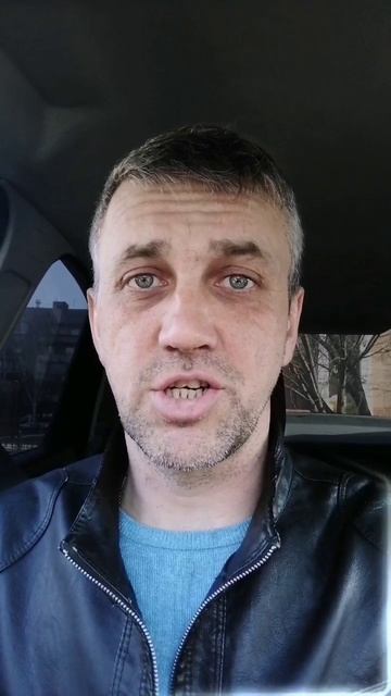 Каждый занимается своим делом