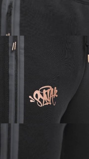 Спортивный костюм Nike x Syna world