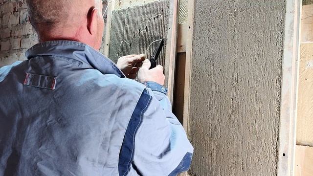 Обработка частично затвердевшей терразитовой штукатуки