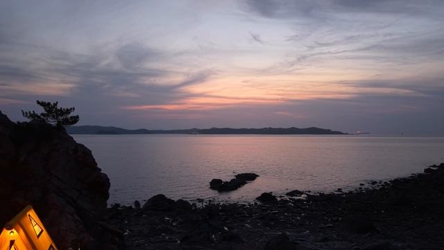 Кемпинг на берегу моря. Шум моря.