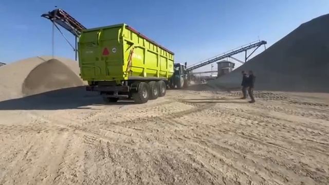 Полуприцеп-самосвал (с выгрузкой назад) ПС1-300