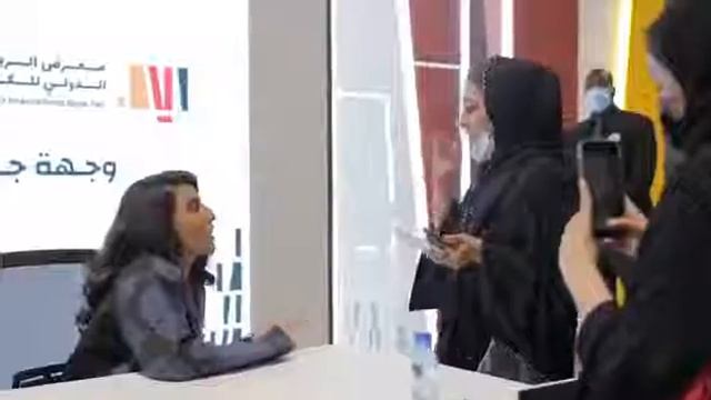 شاهد بالفيديو د. سمية الناصر في معرض الكتاب ب الرياض لتوقيع كتابها  ⁧‫#معرض_الرياض_الدولي_للكتاب‬⁩