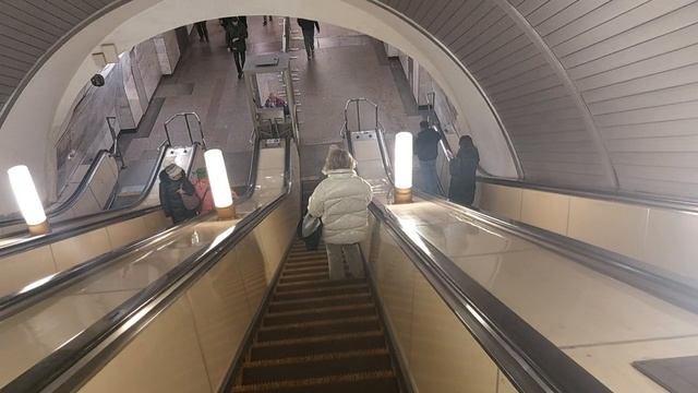 Москва метро прогулка