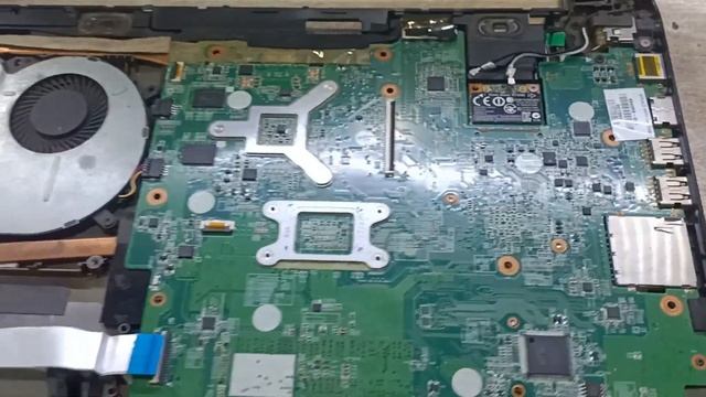 Hp pavilion Ultrabook 14-b010tx turn on Move Other Side Laptop Display Line Show Before Off Laptop